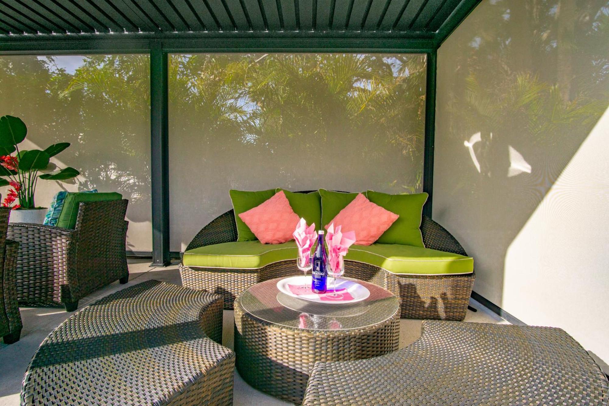 Beach Cottage With Heated Pool Just Off Siesta Key Sarasota Extérieur photo